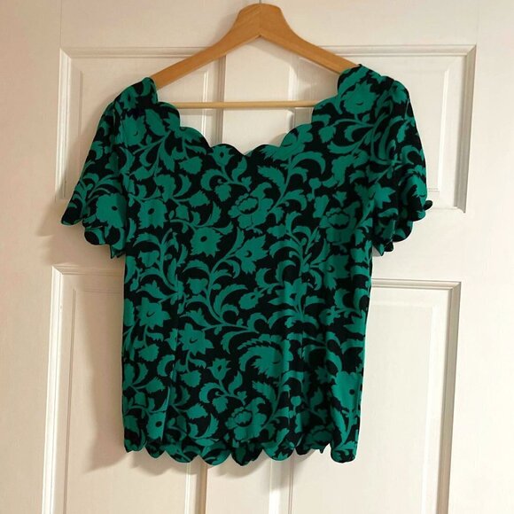 Maeve by Anthropologie Green Black Floral Scalloped Edge Top Assey Blouse Size 6 - Picture 6 of 12
